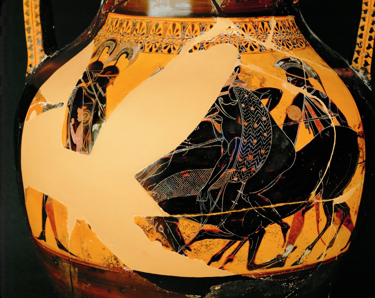 Scène de combat. Amphore à figures noires, idem 10-03-03/48 ... - Exekias Exekias
