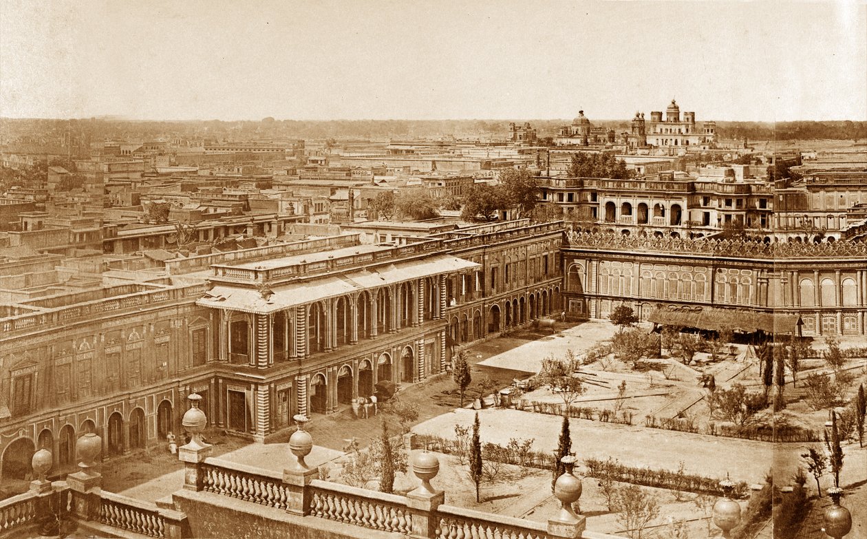 Vue panoramique des cours de la Résidence, Lucknow - Felice Beato