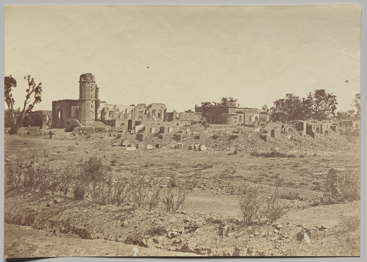 Le cimetière et la résidence au loin - Felice A. Beato