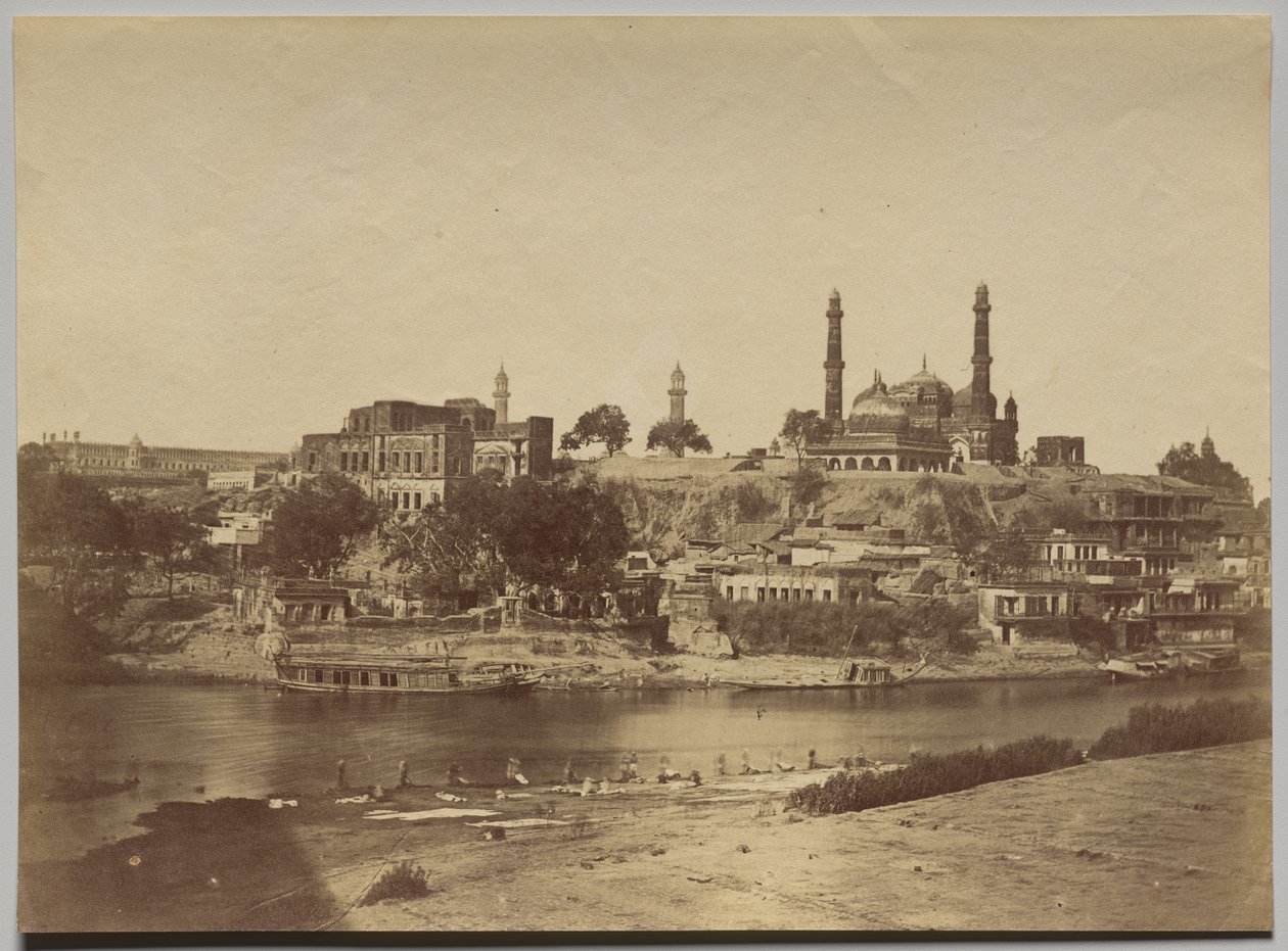 Le fort de Muchee Bhawan et la rivière Gomti vus du pont de pierre - Felice A. Beato