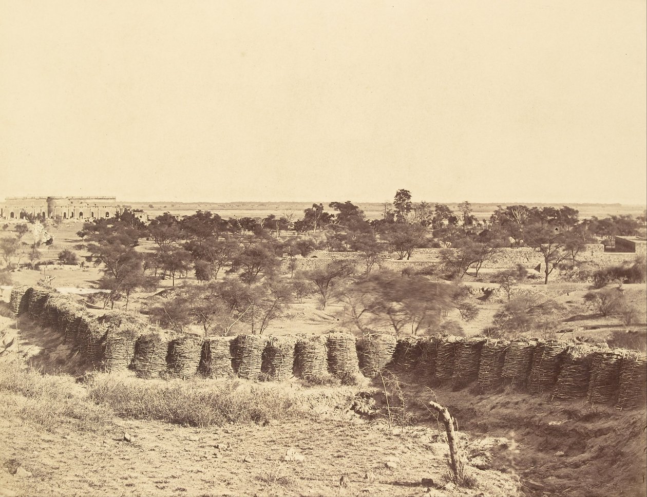 Mont Picquet, avec au loin la maison et les écuries de Metcalfe - Felice Beato