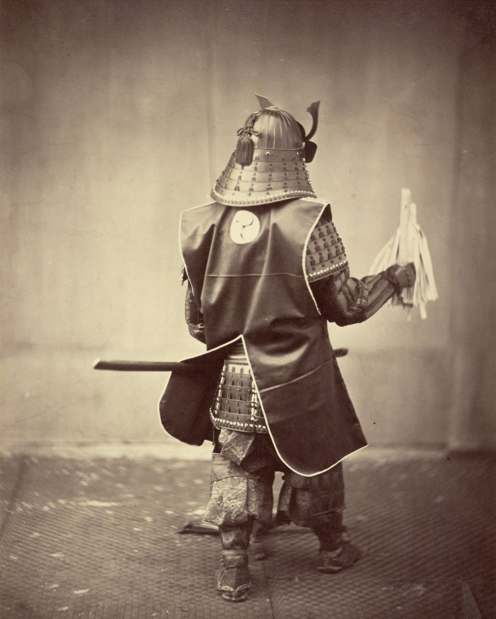 Costume de samouraï - Vue de dos - Felice Beato