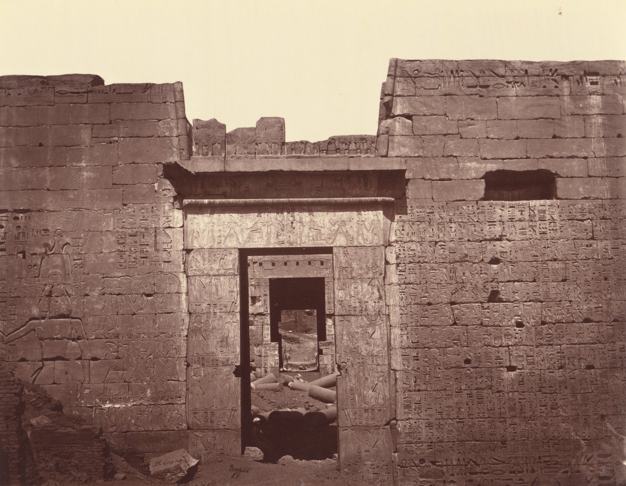 Deuxième porte du Grand Temple de Medinet Habu, Thèbes - Félix Bonfils