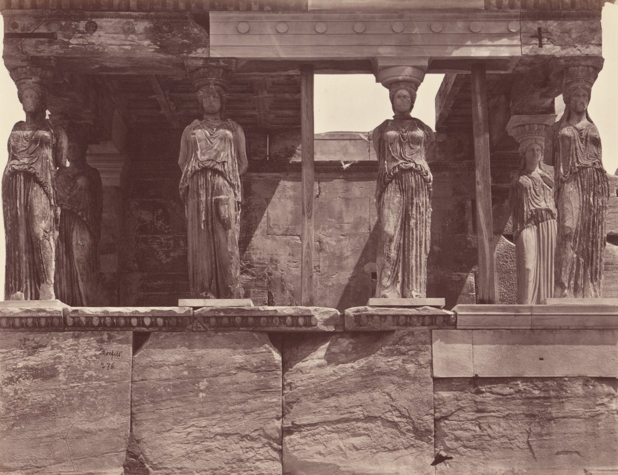 Cariatides du temple de l