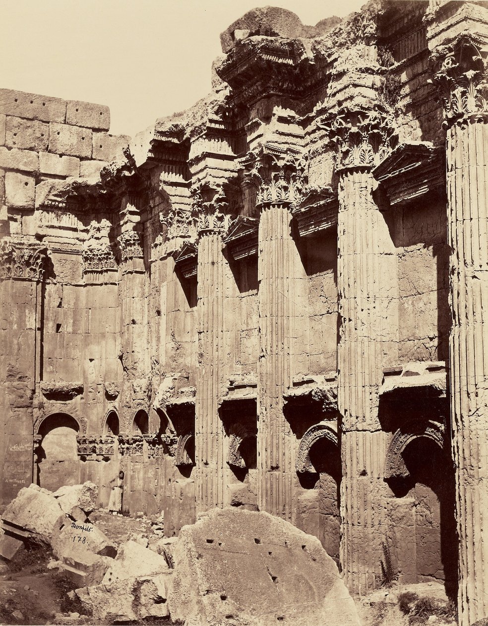 Interieur du Temple de Jupiter - Balbek - Félix Bonfils