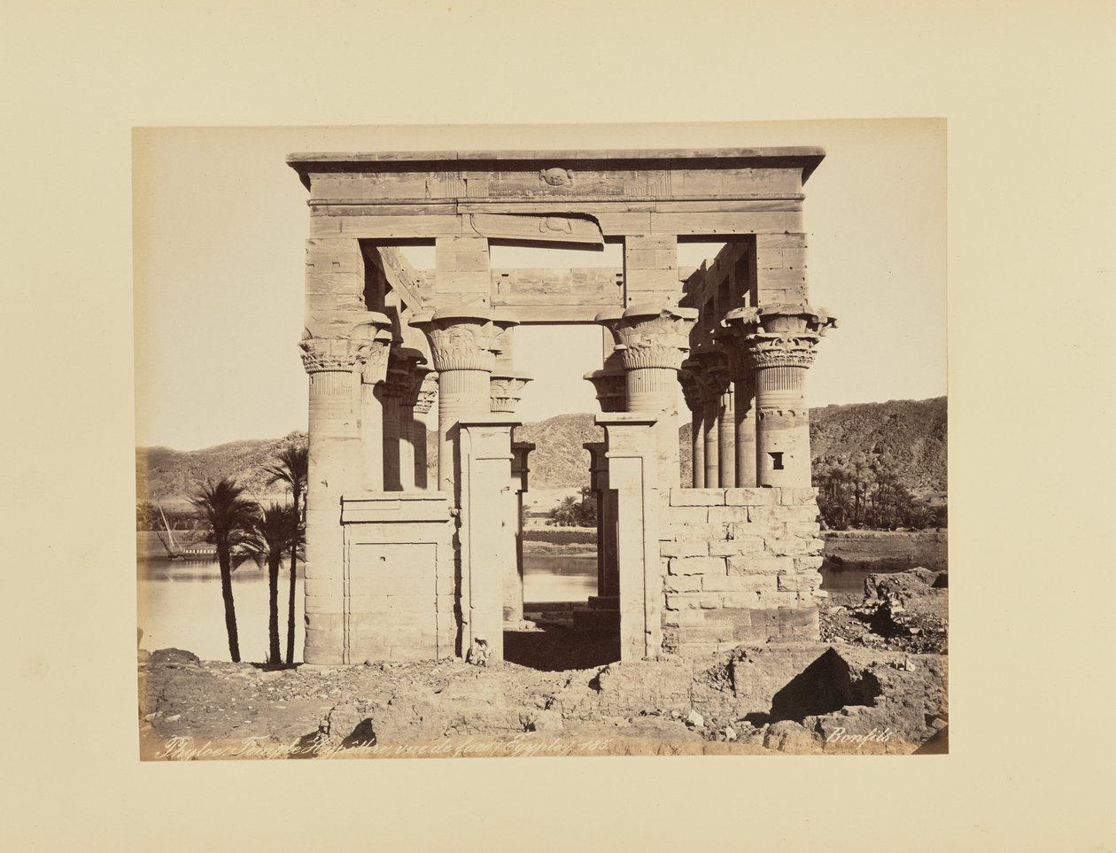 Philae. Temple hypèthre, vue de face, Égypte - Félix Bonfils