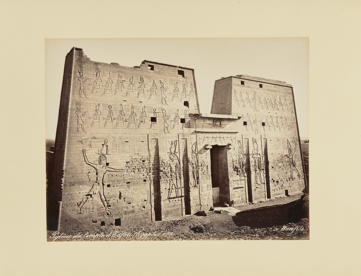 Pylône du temple d