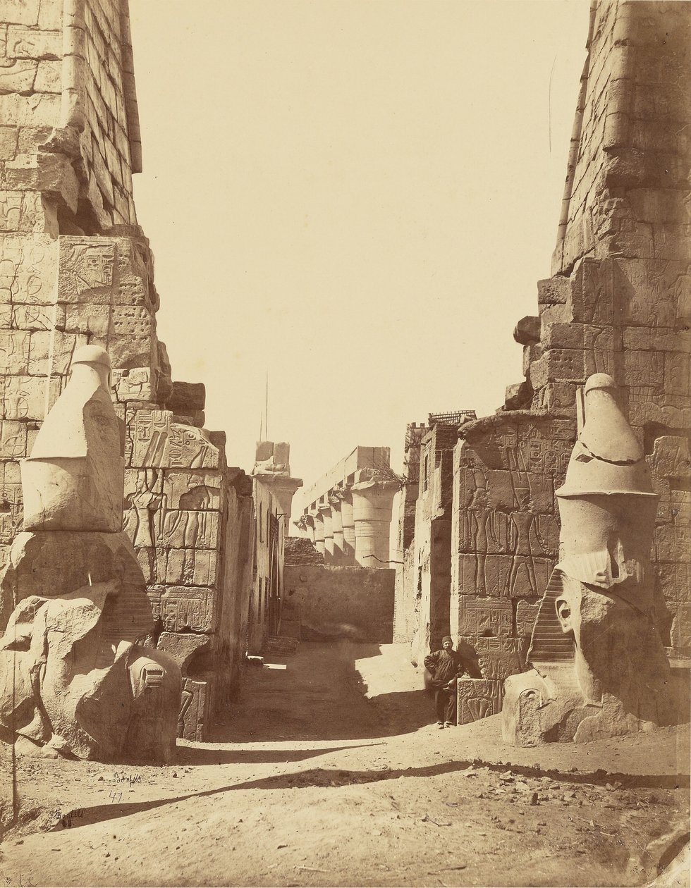 Temple de Louxor, entrée triomphale [Thèbes] - Félix Bonfils