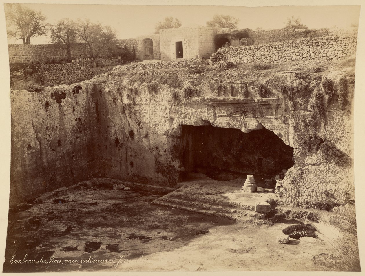 Tombeau des Rois, cour intérieure, Jérusalem - Félix Bonfils