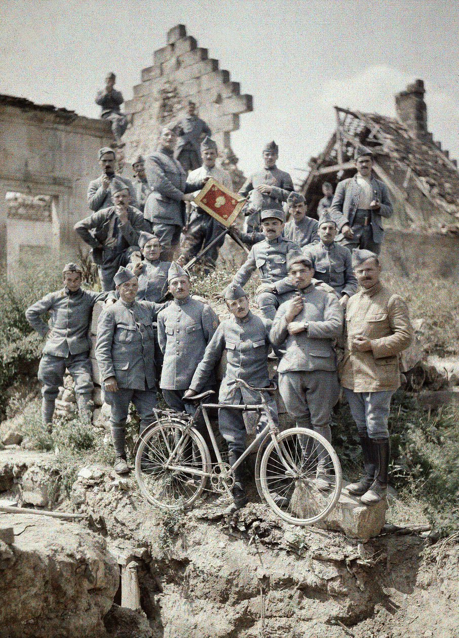 Officiers français du 370e régiment d