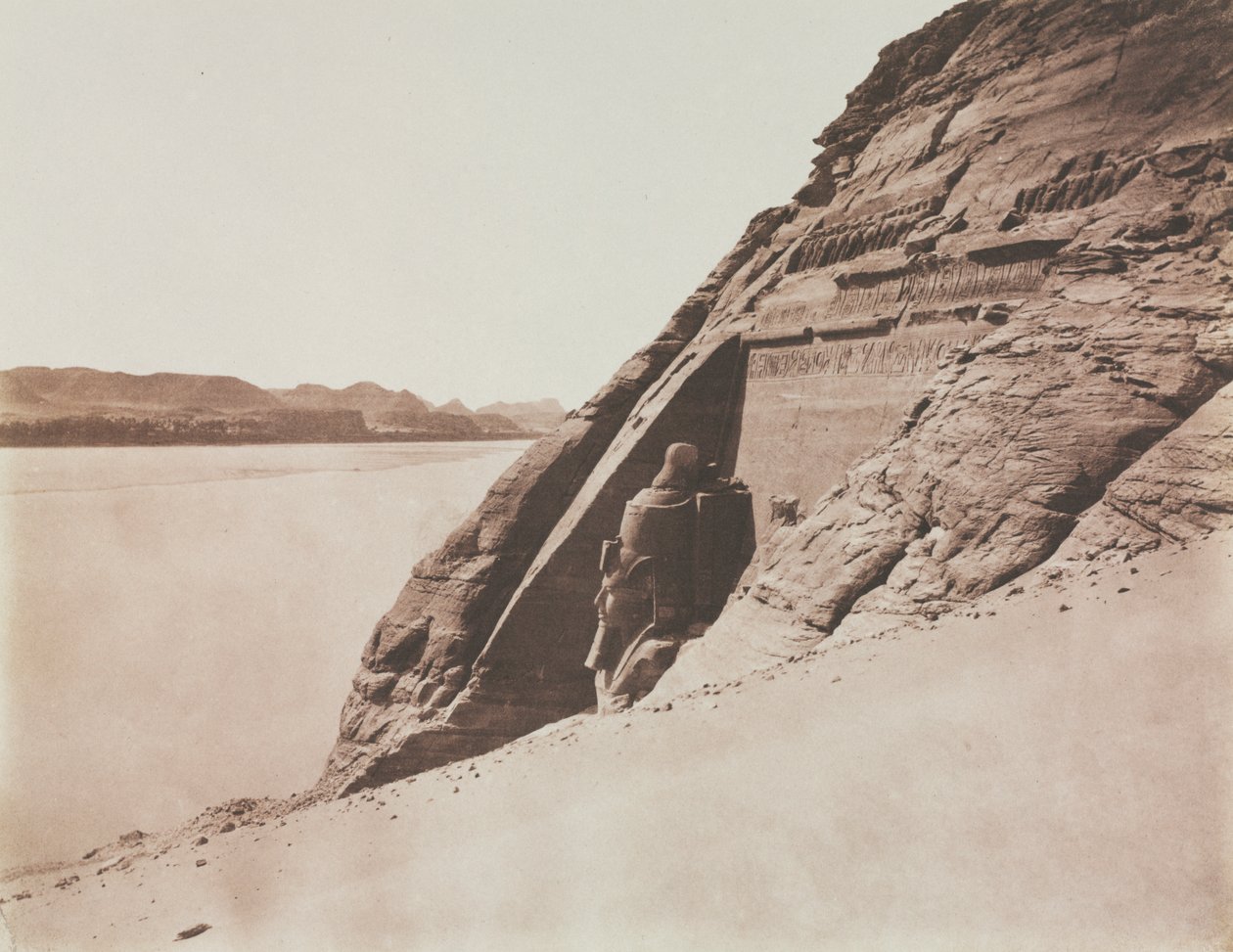 Grand Speos - Vue prise de la pente de sable (Temple de Ramsès II), Abou Simbel - Félix Teynard