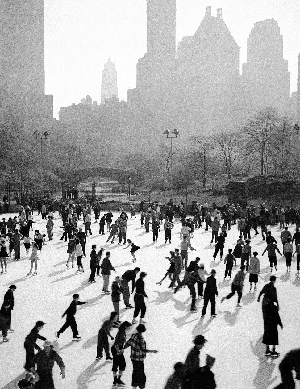 Patinage sur glace à New York - Fosco Maraini