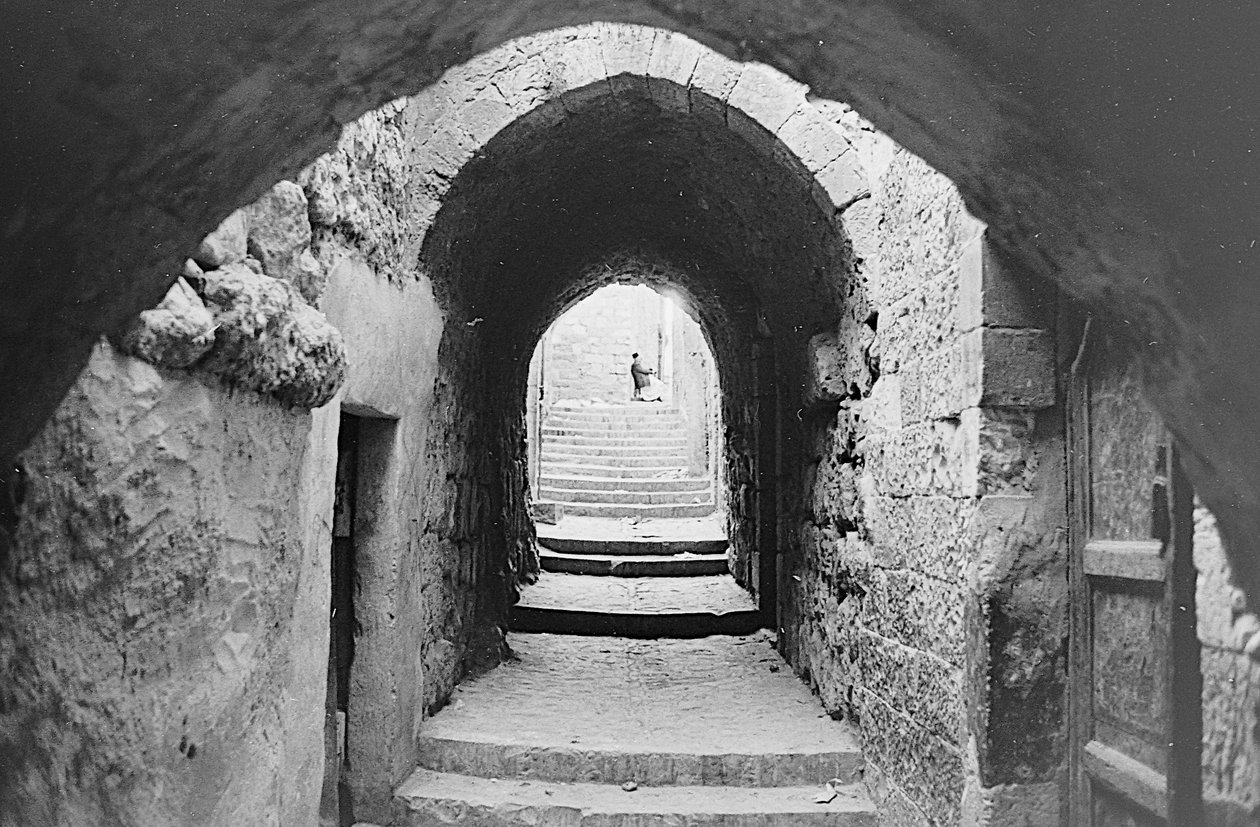 Route dans les souks de la vieille ville de Jérusalem - Fosco Maraini