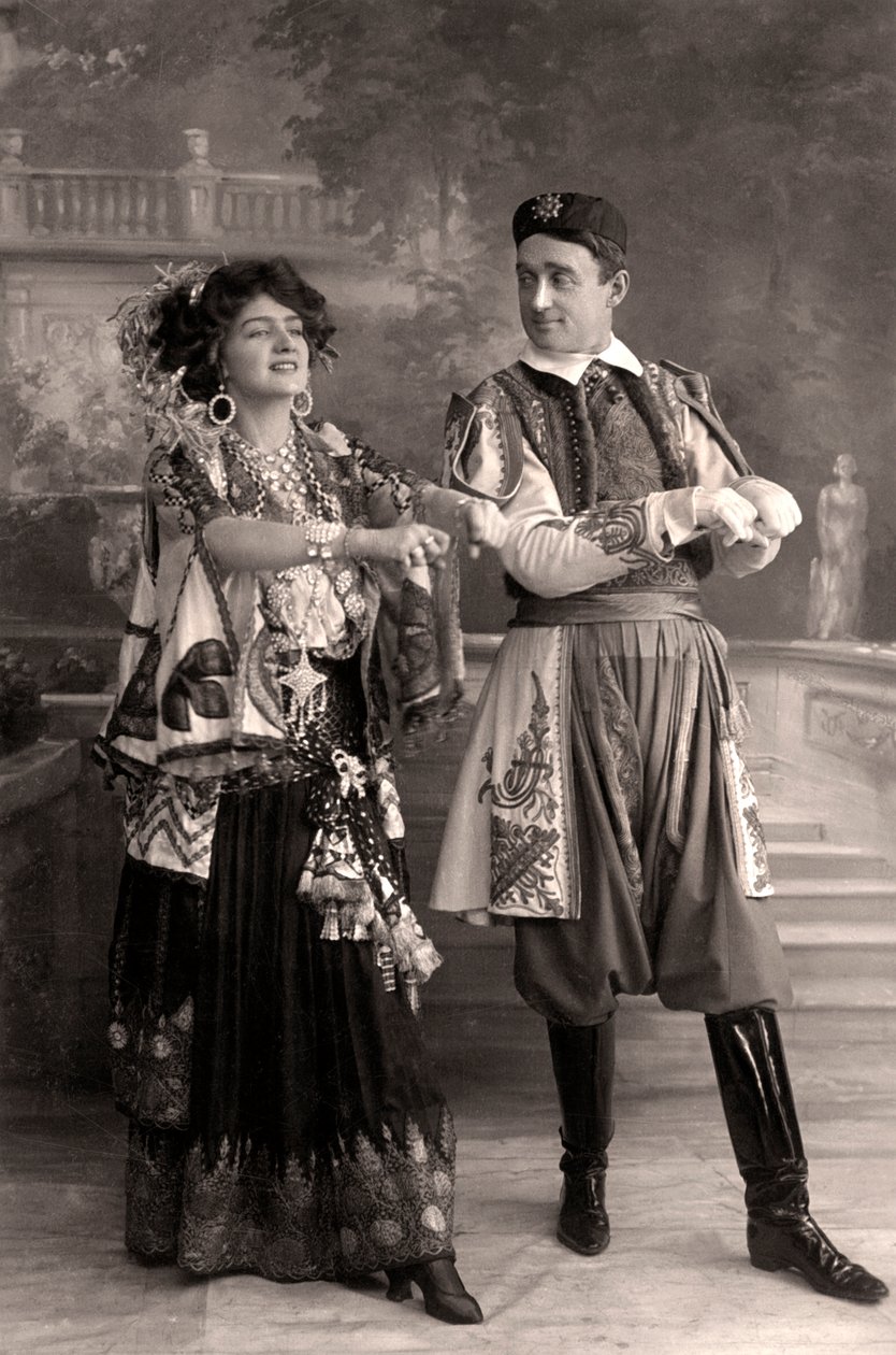 Lily Elsie et Joseph Coyne dans La Veuve Joyeuse, 1908 - Foulsham and Banfield