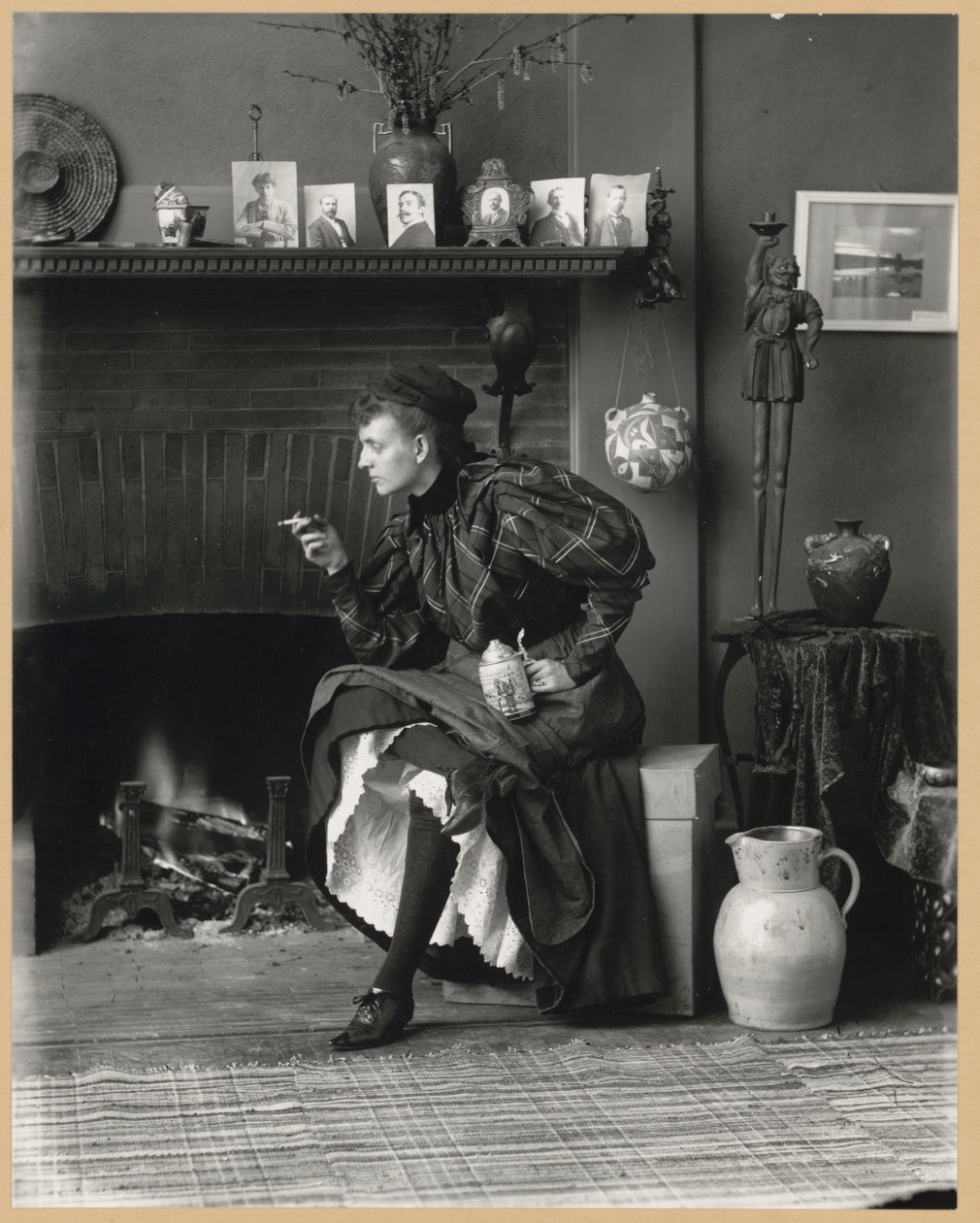 Frances Benjamin Johnston, Autoportrait (comme 