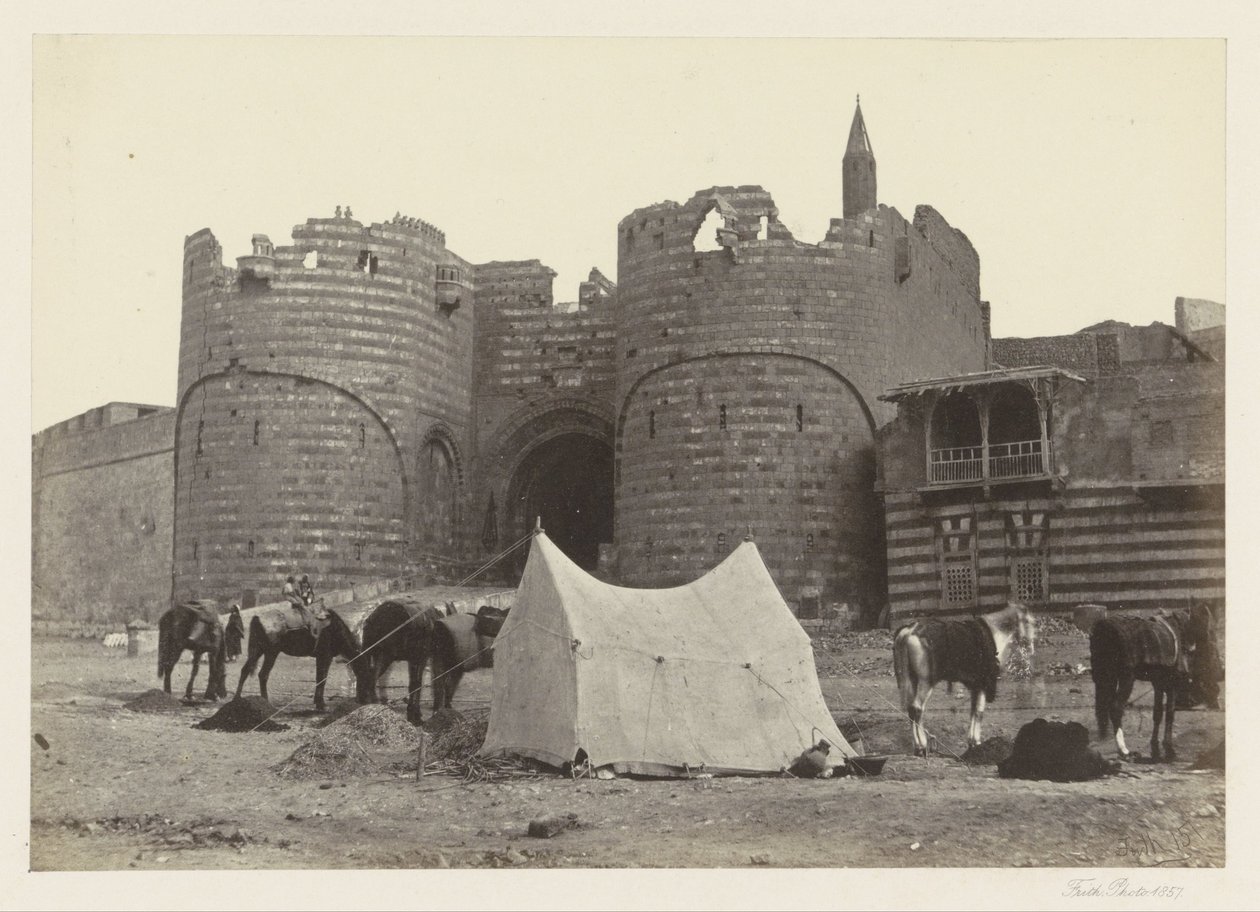 Vue sur Bab al-Azab, porte de la citadelle du Caire - Francis Frith