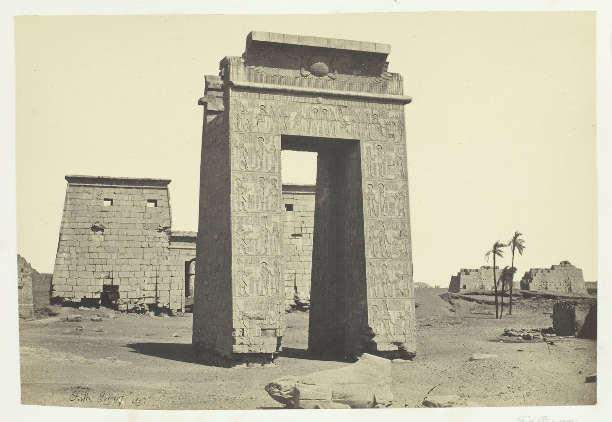 Porte sculptée, Karnac, 1857 - Francis Frith