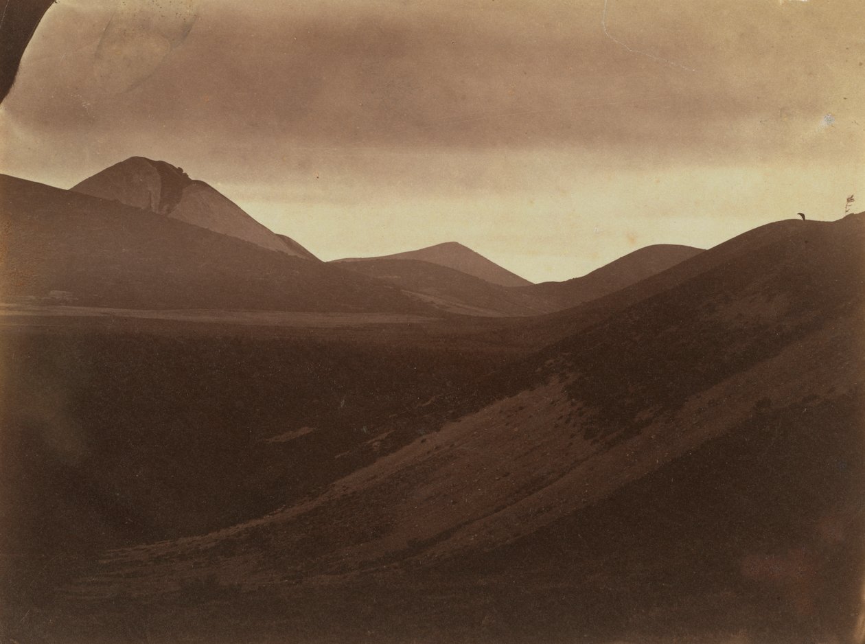 Paysage sombre avec collines - Frank Chauvassaignes