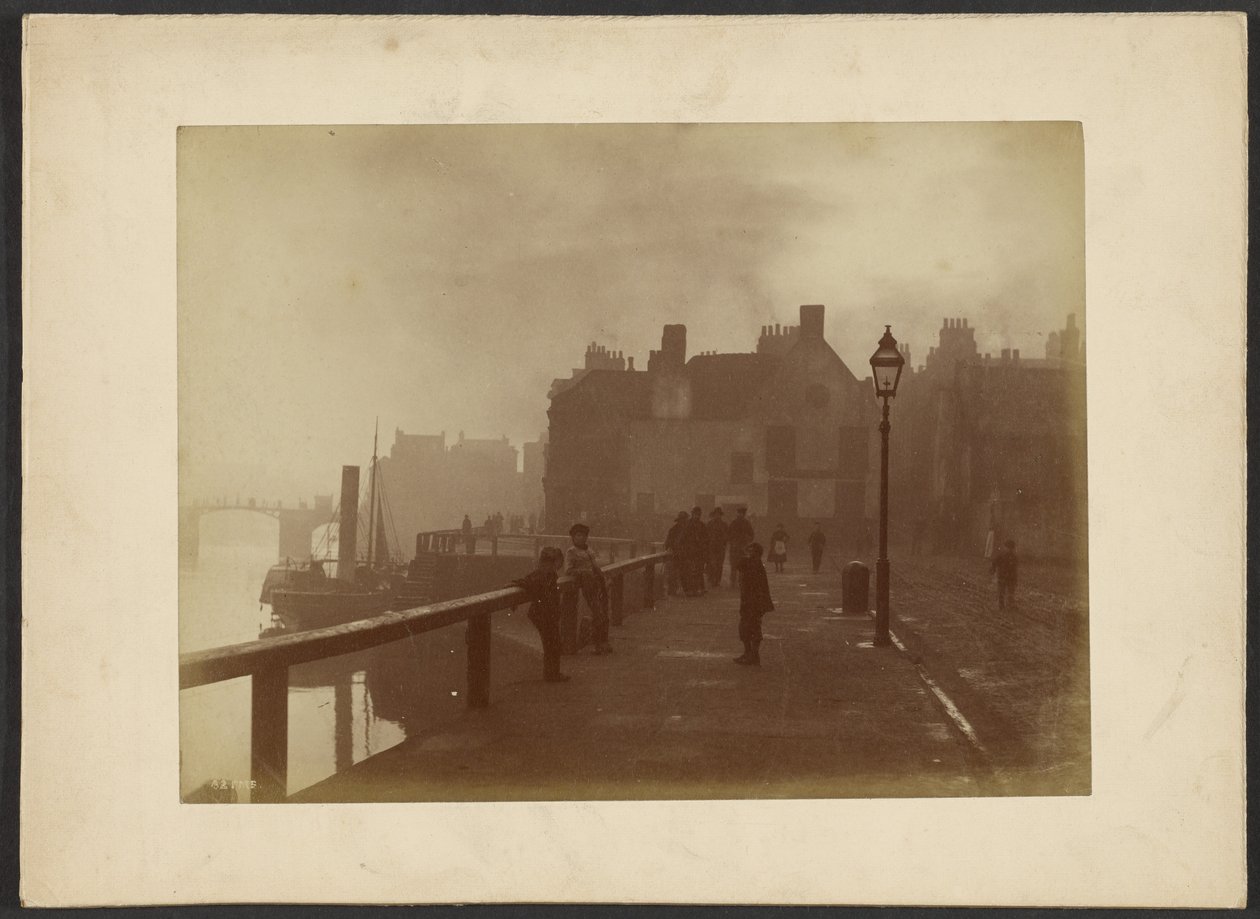 [Le coin du café, Whitby] - Frank Meadow Sutcliffe