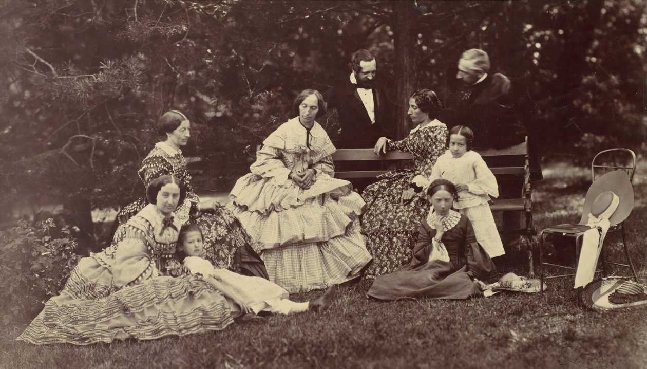 [Portrait de groupe de quatre femmes, deux hommes et trois enfants dans un jardin], années 1850-60 - Franz Antoine