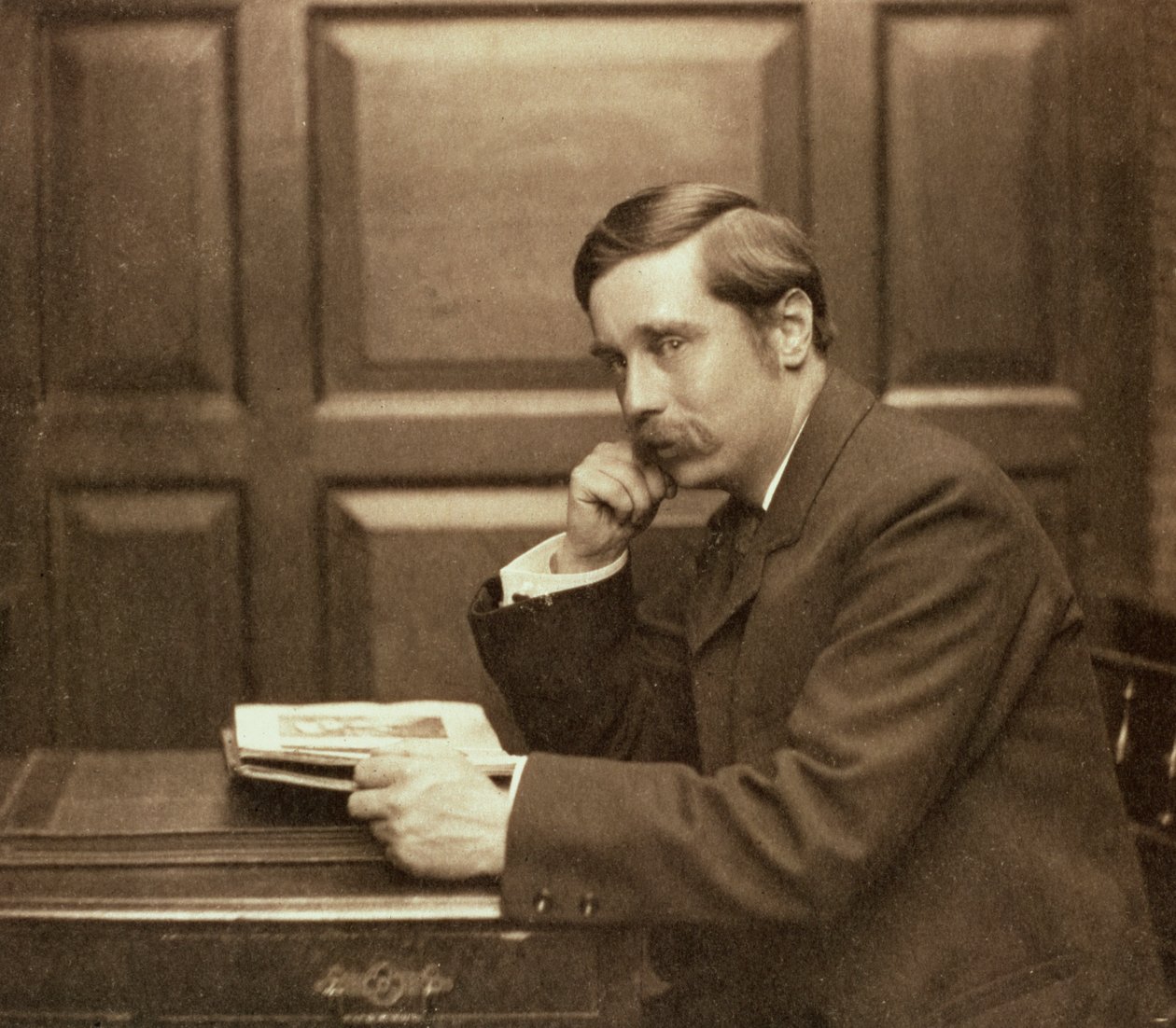 HG Wells, auteur britannique - Frederick Hollyer