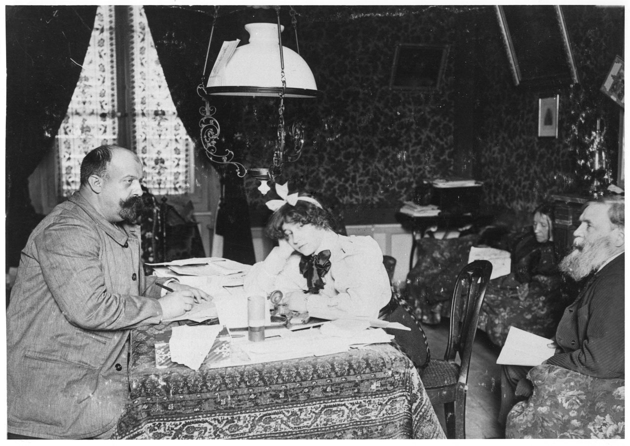 Willy (1859-1931) Colette (1873-1954) Sido (née en 1835) et le capitaine Colette à Châtillon-Coligny, c.1895 - French Photographer