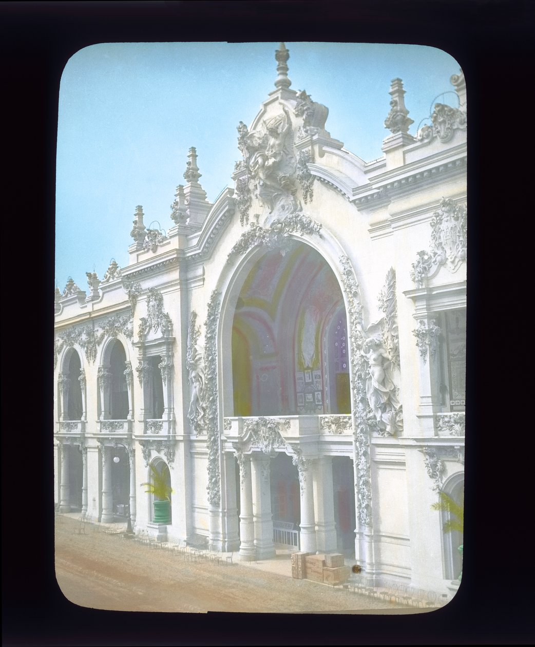 Exposition de Paris : Palais des arts décoratifs, Paris, France, 1900 - French Photographer