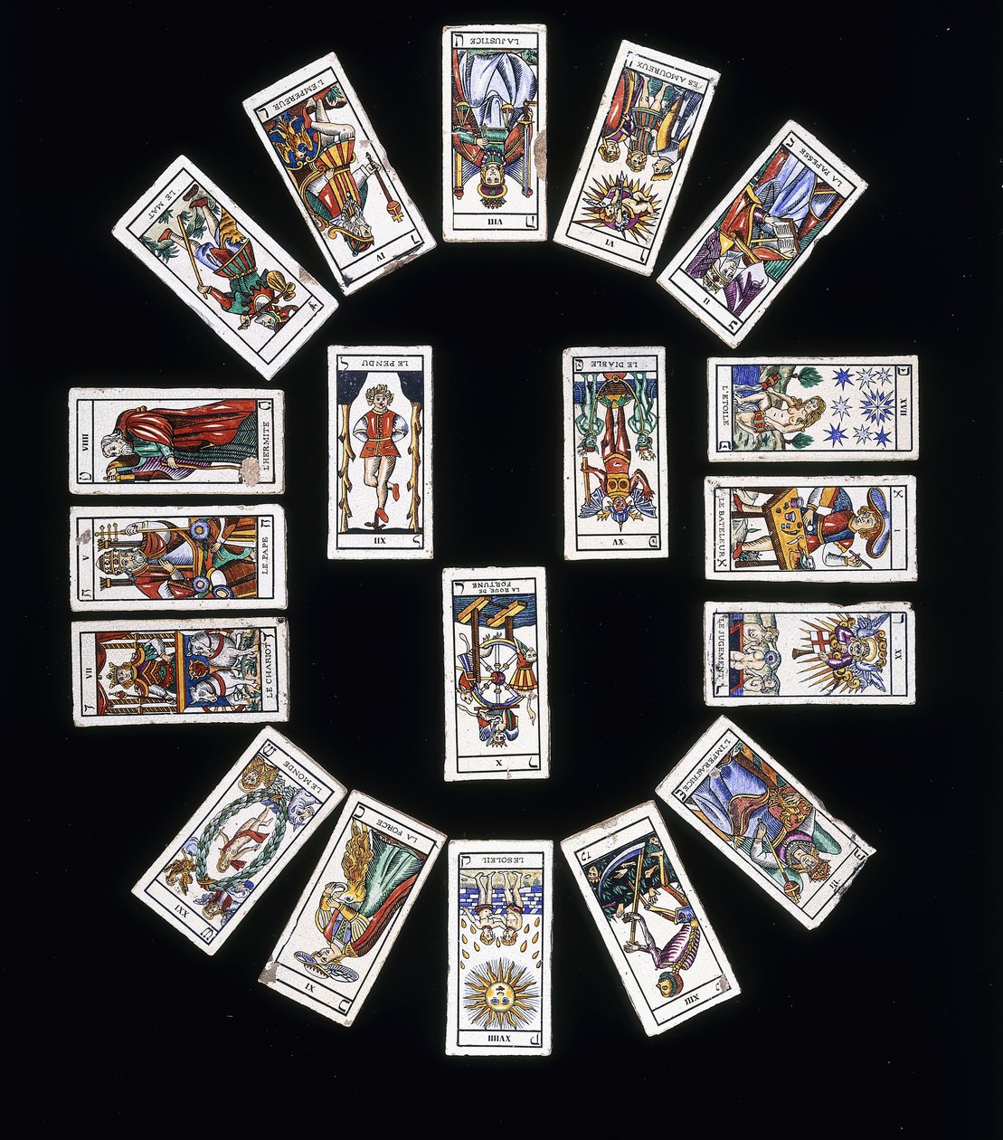 Panneau de carreaux en grès français, décoré avec un jeu de cartes de Tarot de Marseille, 20e siècle - French School
