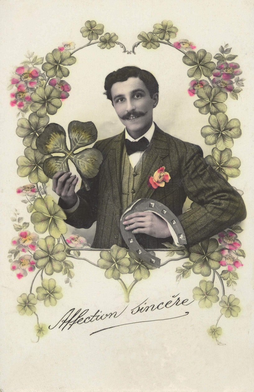 Un homme avec un trèfle à quatre feuilles et un fer à cheval. - French School