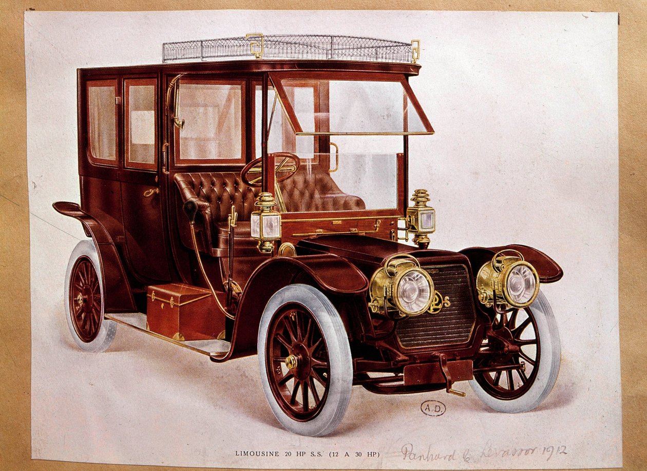 Automobile : Modèle de voiture limousine de 20 CV de la production Panhard et Levassor - French School