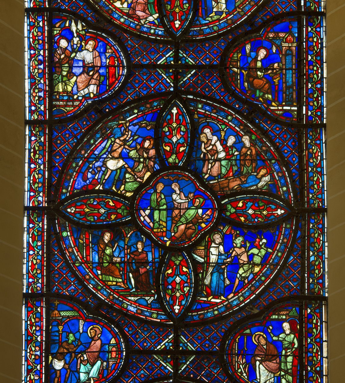 Cathédrale de Chartres, vitrail : vie de saint Antoine et saint Paul, ermites, détail (centre) - French School