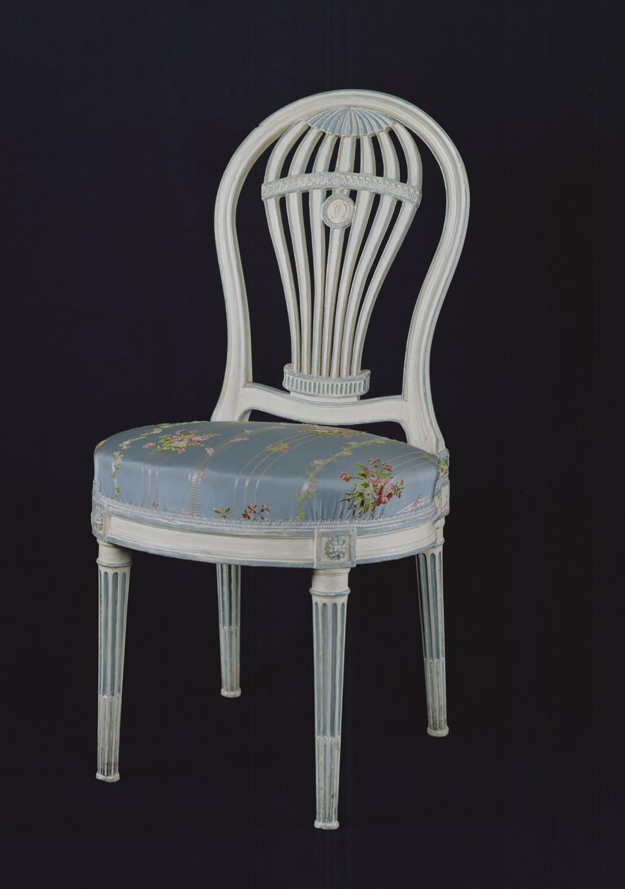 Chaise avec dossier en forme de Montgolfière, XVIIIe siècle (bois peint et soie) - French School