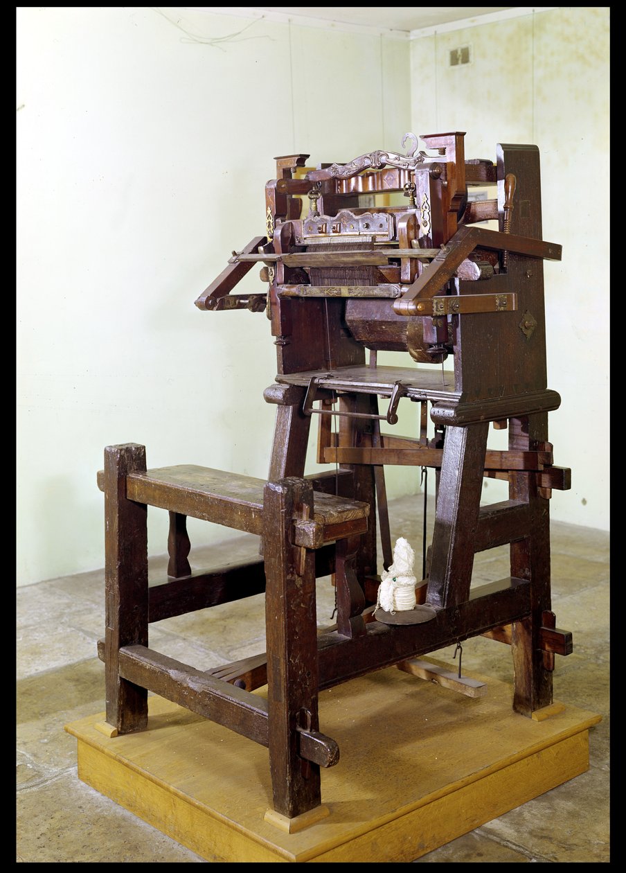 Premier métier à tisser des bas, 1750 (bois et métal) - French School