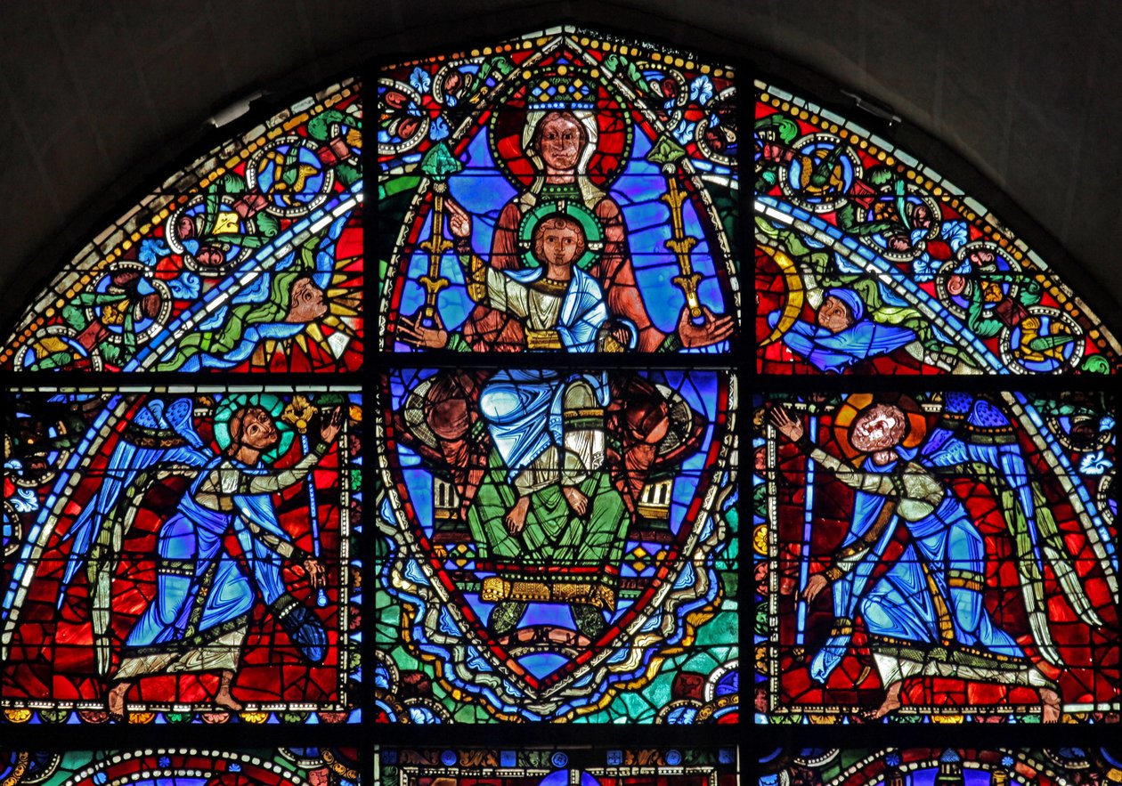 La Vierge Marie en trône et l