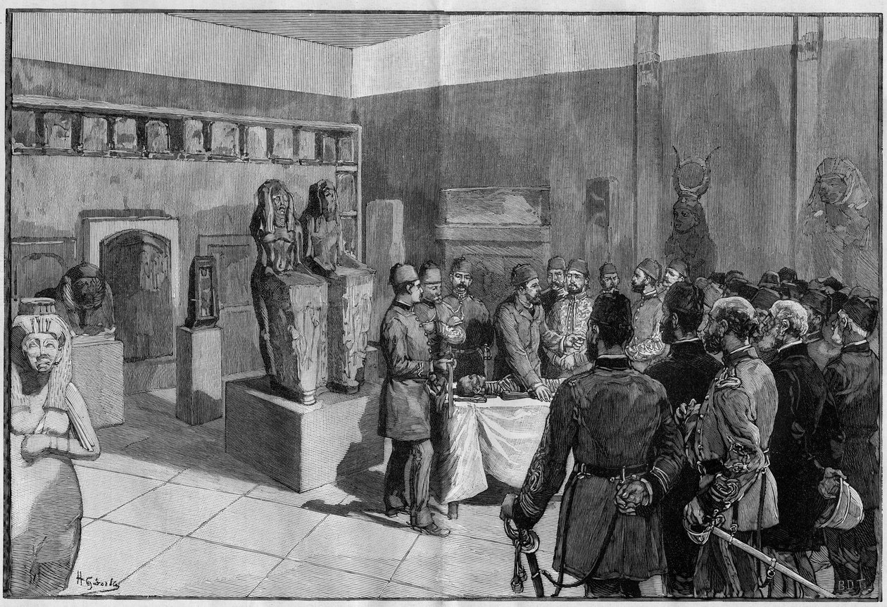 Le dépouillement de la momie de Sésostris (Ramsès II) au Musée de Boulaq (Le Caire, Égypte) par Gaston Maspero en présence du khédive Tewfik. Gravure dans "Le Monde Illustré" 1886. - French School