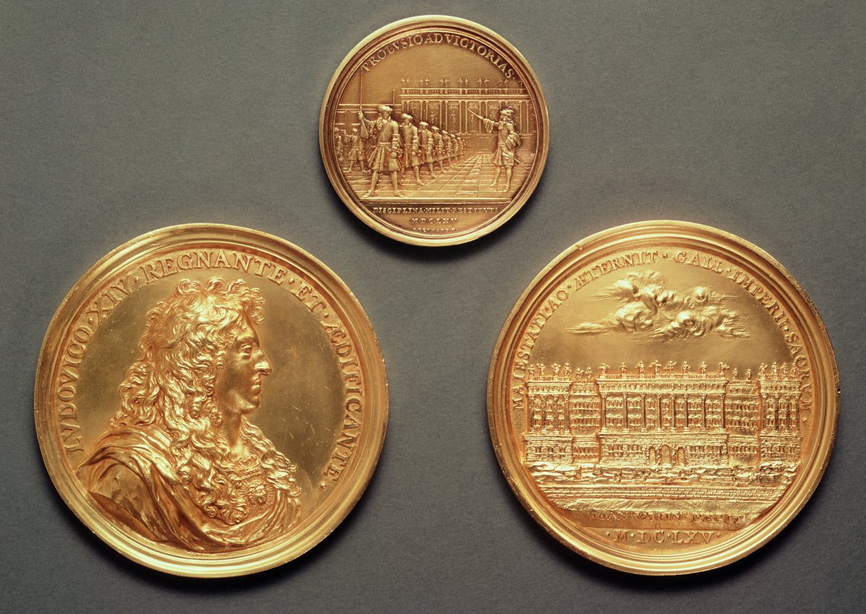 Les Revues, 1680 par Thomas Bernard; Profil de Louis XIV, La Colonnade du Louvre, projet de Bernini par Jean Warin III (1604-72) - French School