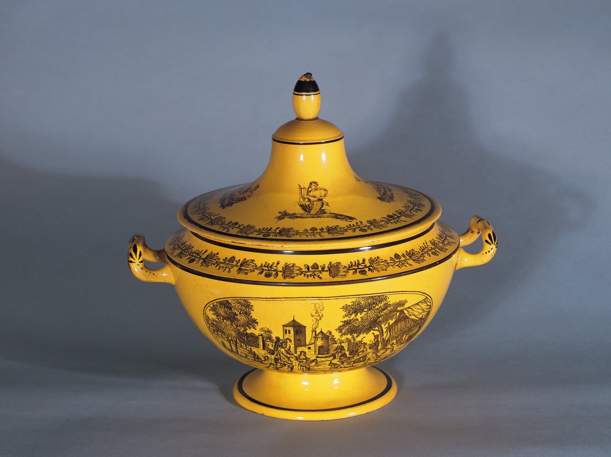 Soupière avec motif imprimé noir, c.1820 - French School