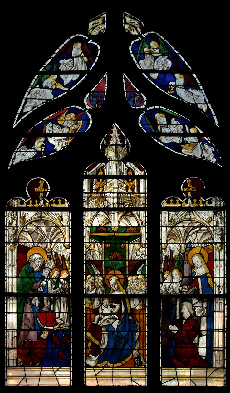 Fenêtre E3 représentant la Vierge et l