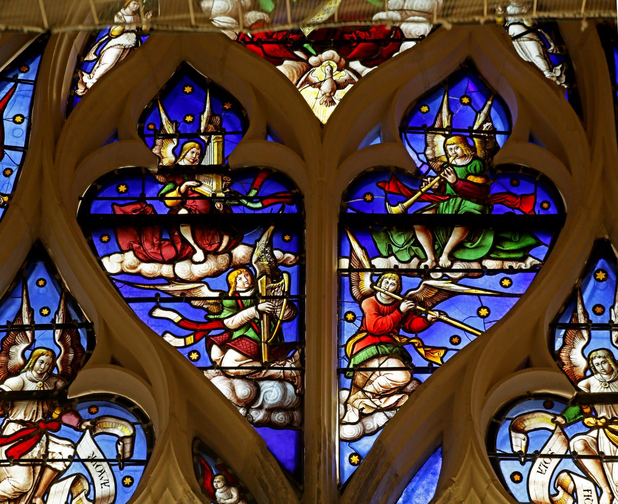 Fenêtre représentant des Anges Musiciens, Trompette, Harpe, Flûte, Orgue - French School