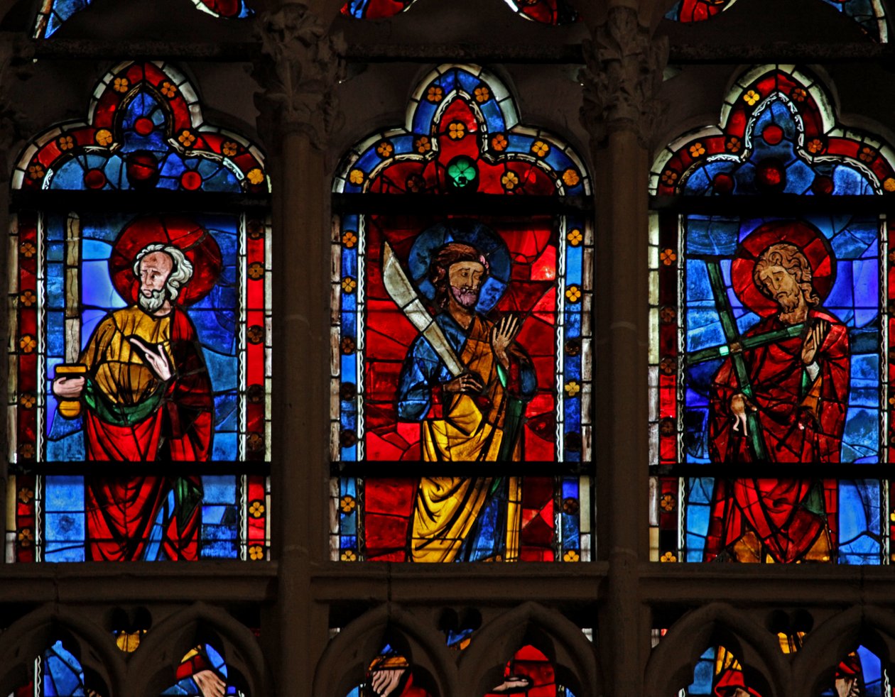 Fenêtre w102 représentant Saint Matthias, Saint Barthélemy et Saint André - French School