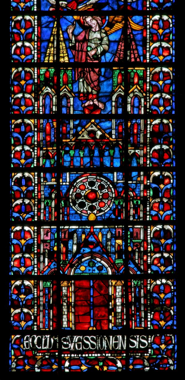 Fenêtre w102 représentant la cathédrale de Soissons - French School