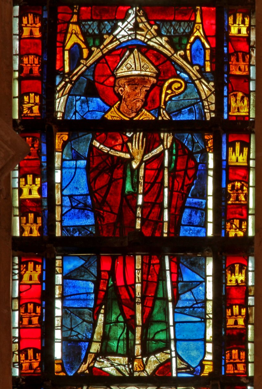 Vitrail w205 représentant un saint évêque - French School