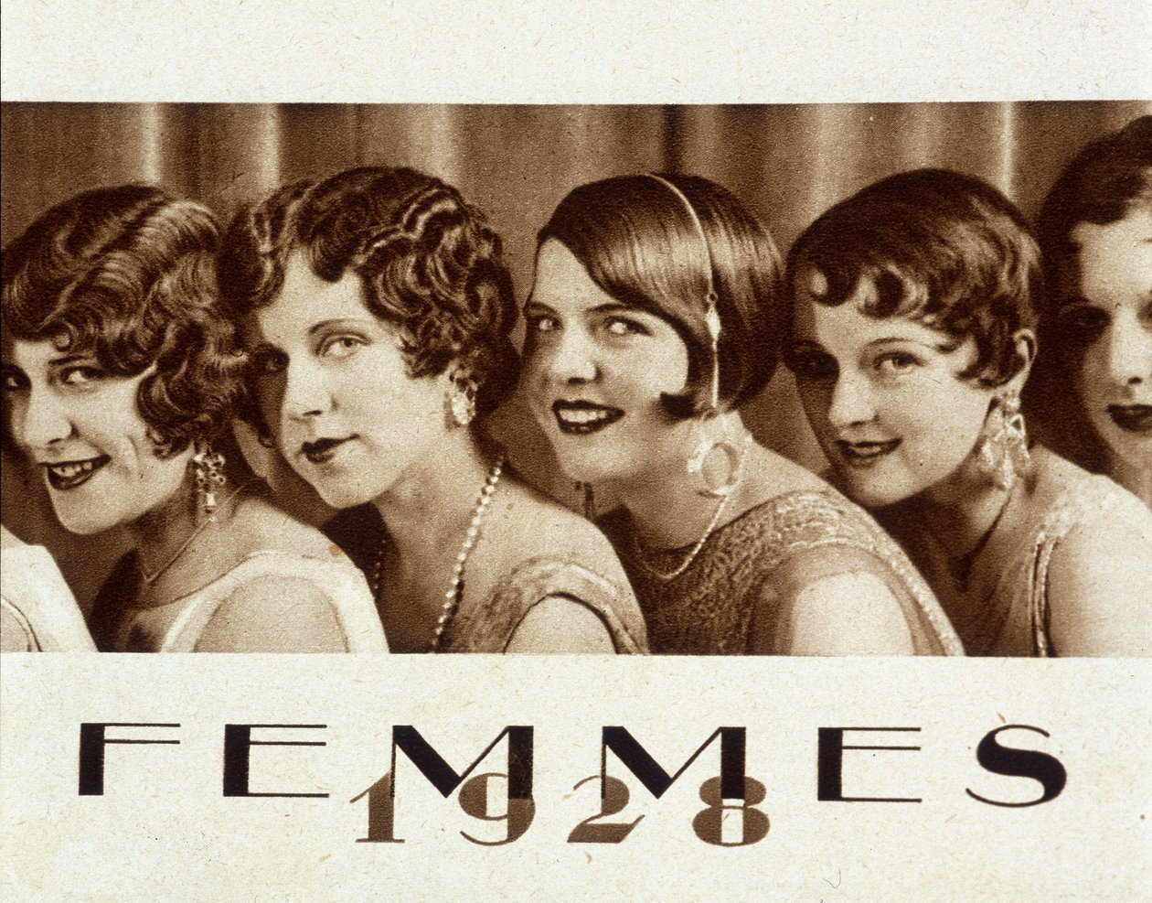 Femmes portant les cheveux des garçons - dans «Vu» - French School
