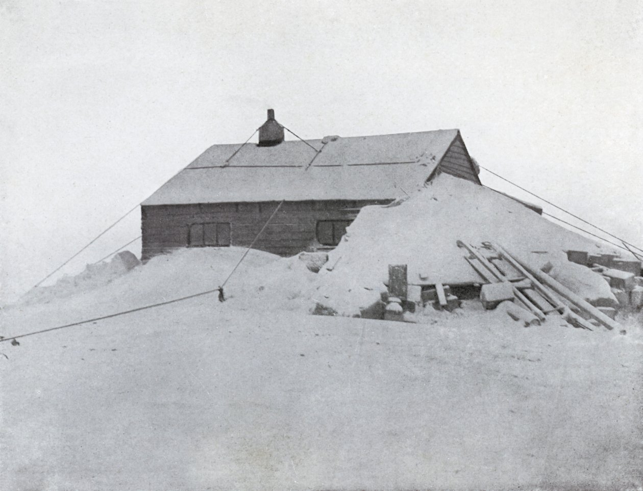 La cabane au Cap Adare, vers 1911, 1913 - G. Murray Levick