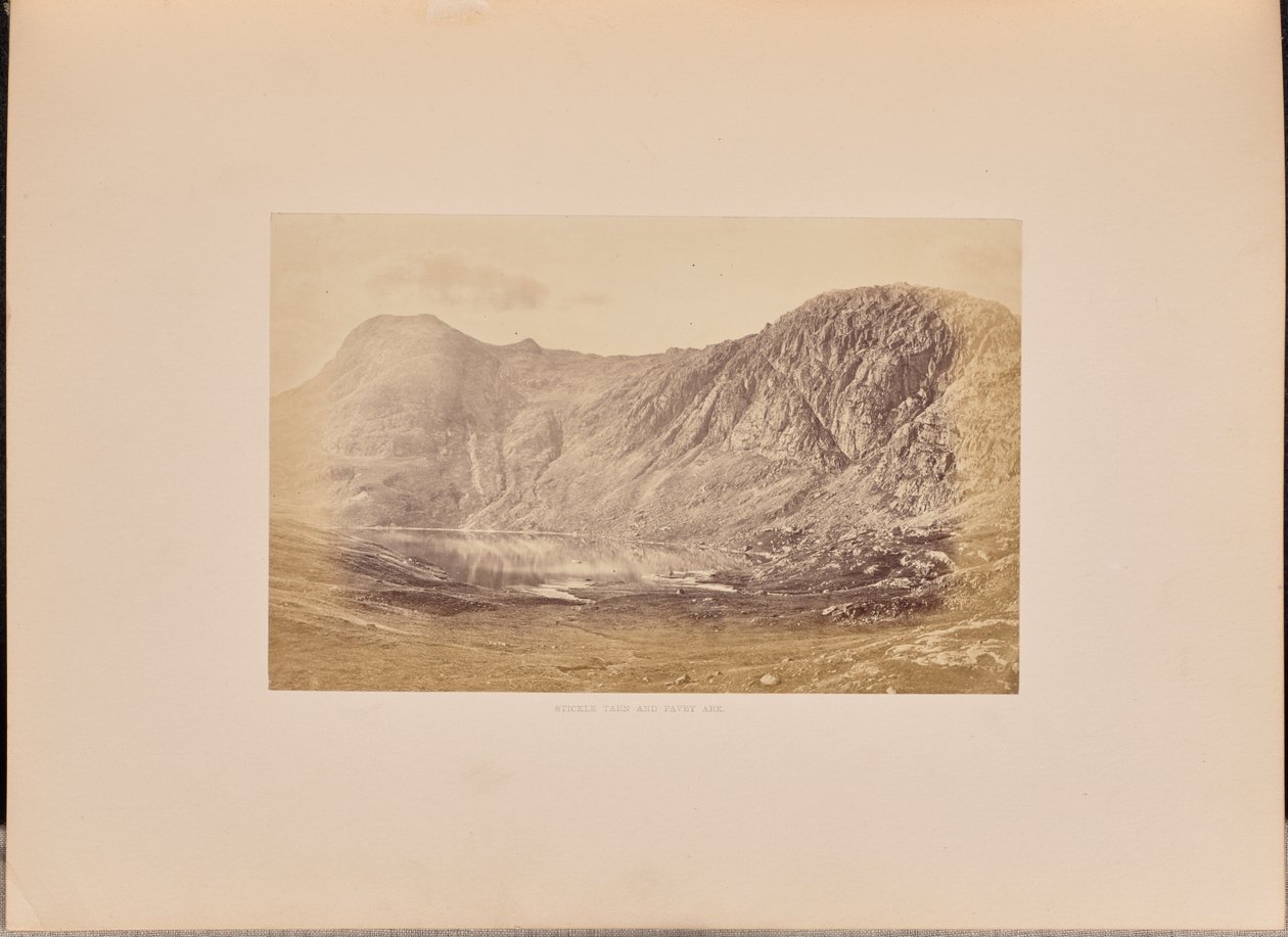 Stickle Tarn et Pavey Ark - Garnett and Sproat