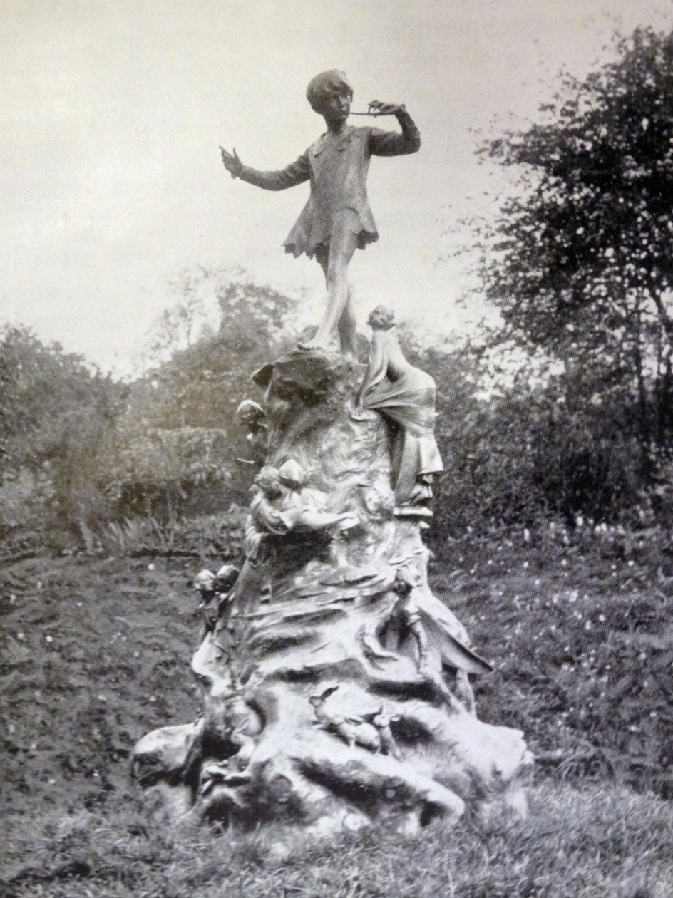 Photographie de la statue de Peter Pan dans les jardins de Kensington - George James Frampton