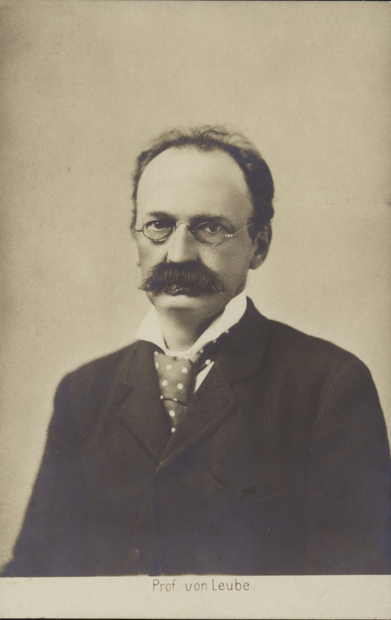 Wilhelm Olivier Leube (b/w photo) - German Photographer