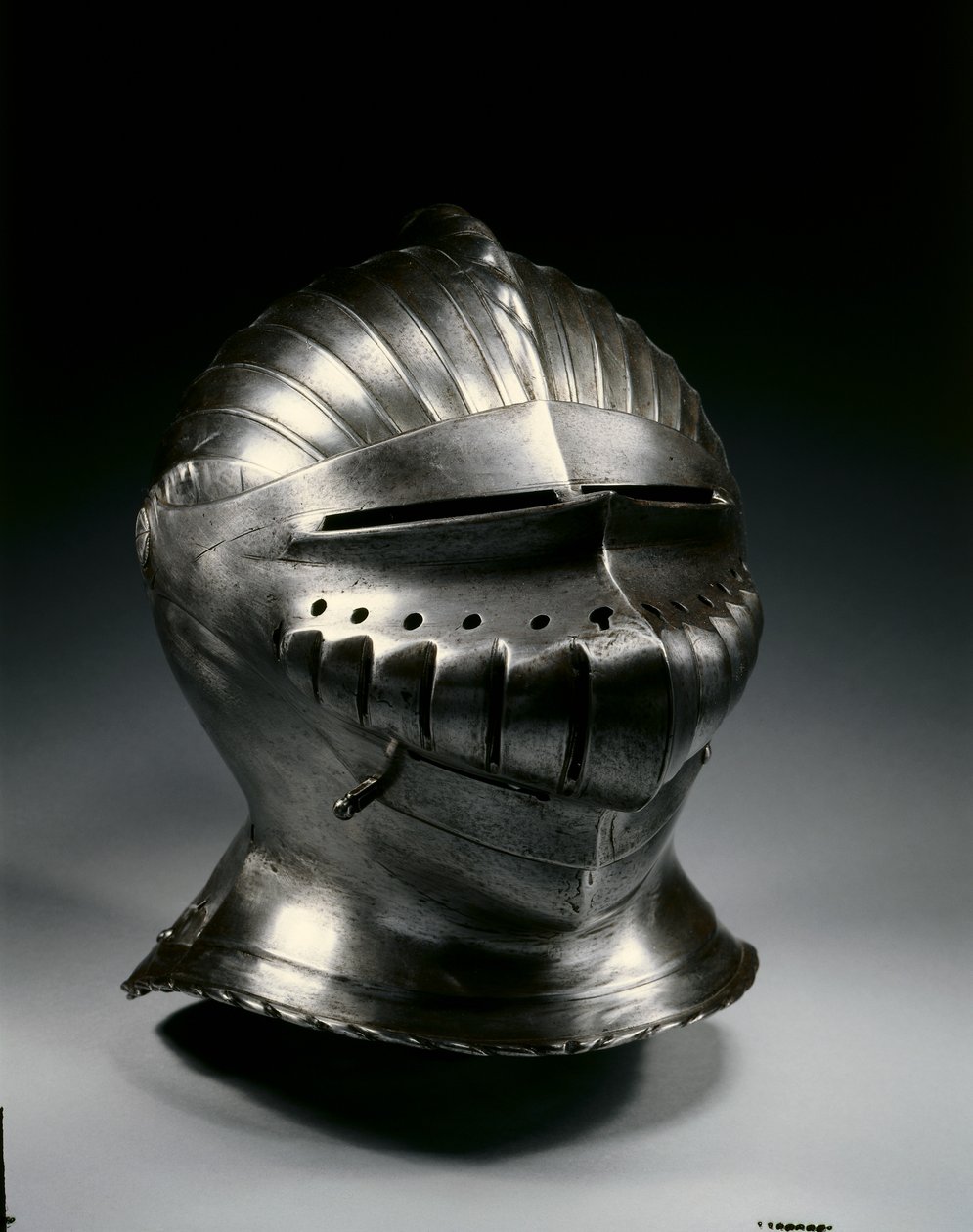 Casque fermé de style Maximilien, vers 1510-30 - German School
