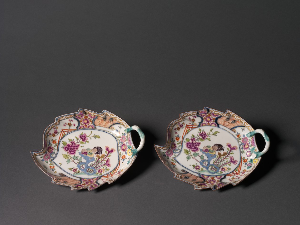 Plat feuille, fabriqué par la Manufacture de Porcelaine de Meissen - German School