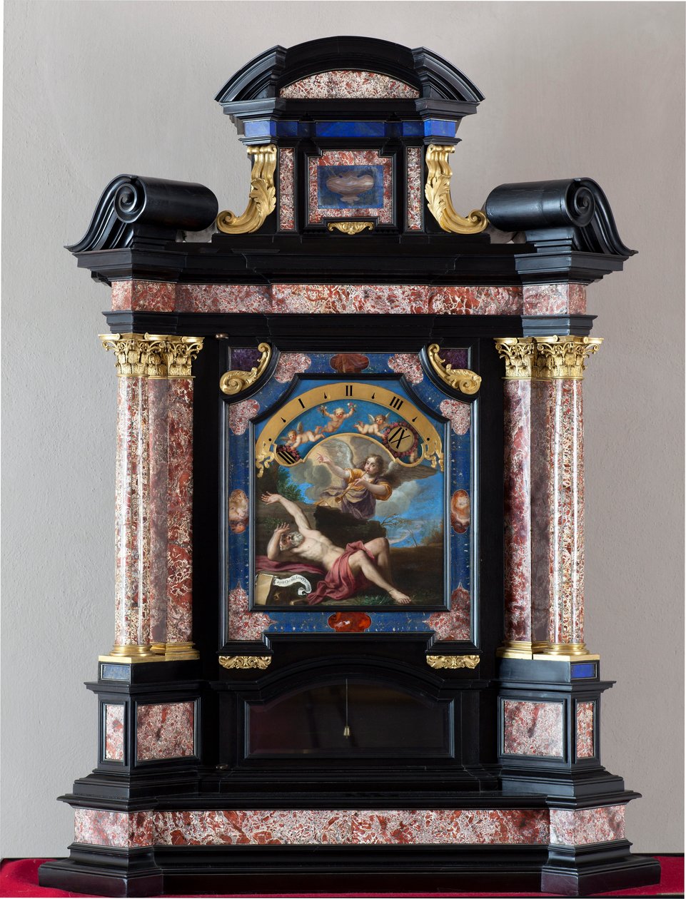 Horloge avec représentation de saint Jérôme écoutant la trompette du jugement dernier Peinture de Giacinto Brandi (1621-1691) Structure et mécanisme réalisés par Giuseppe Campani - 17ème siècle Dim 128x100x44 cm Gênes musei di strada nuova - Giacinto Brandi